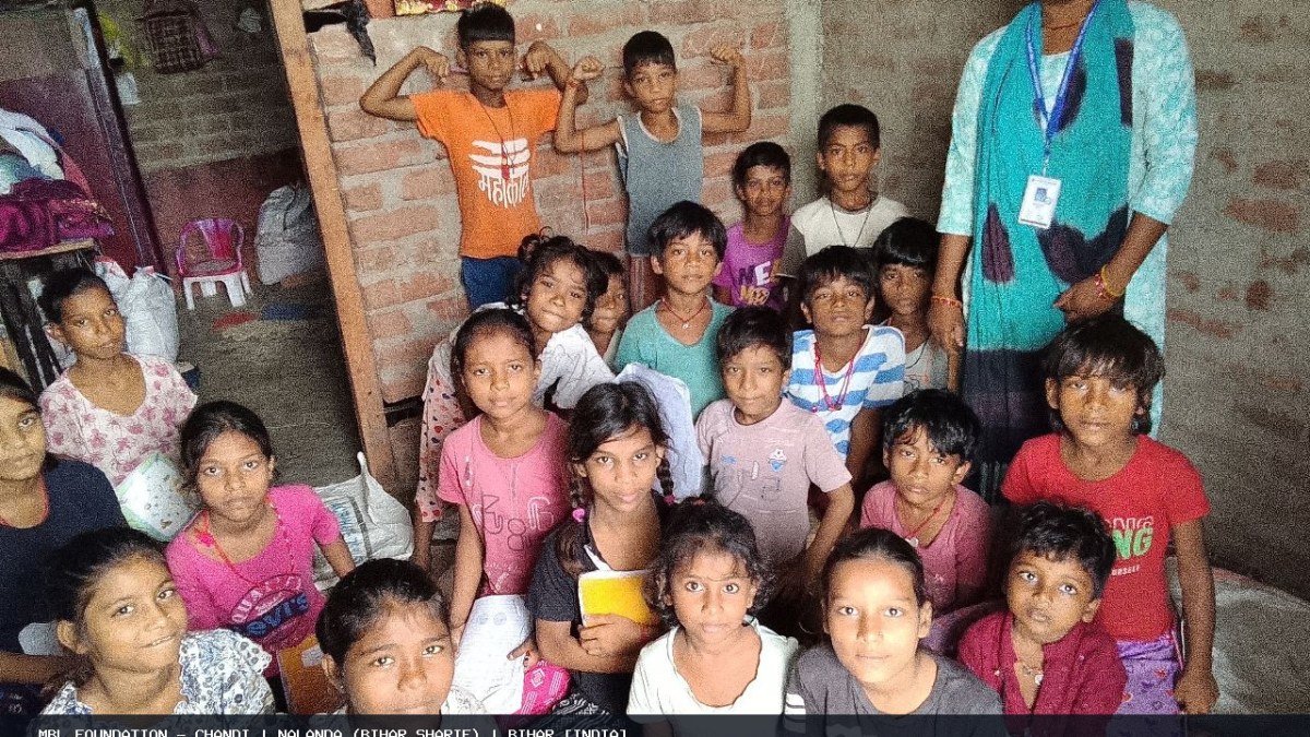 डिजिटल ई-लाइब्रेरी एवं ऑनलाइन मॉक टेस्ट: आधुनिक शिक्षा की तकनीक हर गाँव की चौखट पर
